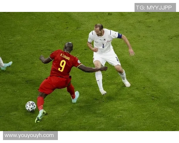 基耶利尼在社交媒体上晒出夏日度假照,引发粉丝热议