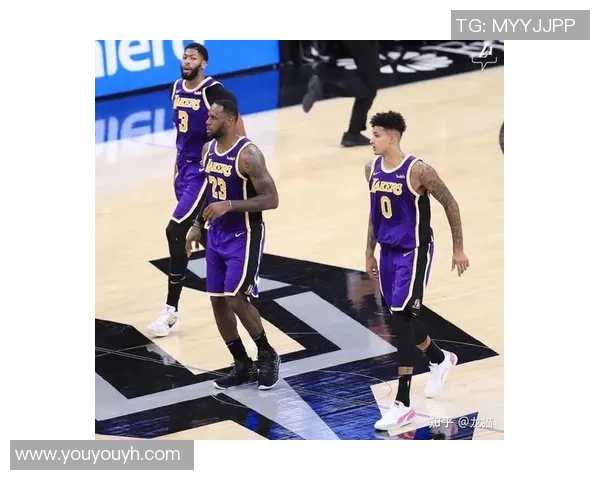 詹姆斯砍下三双领湖人大胜,带队连胜达到五场 詹姆斯砍下三双领湖人大胜,带队连胜达到五场